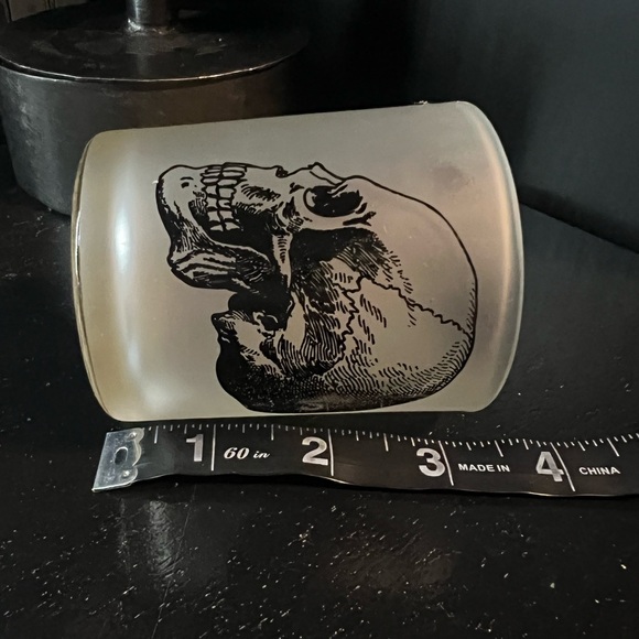 Gothic Skull Votive Candle Holder - Picture 4 of 5